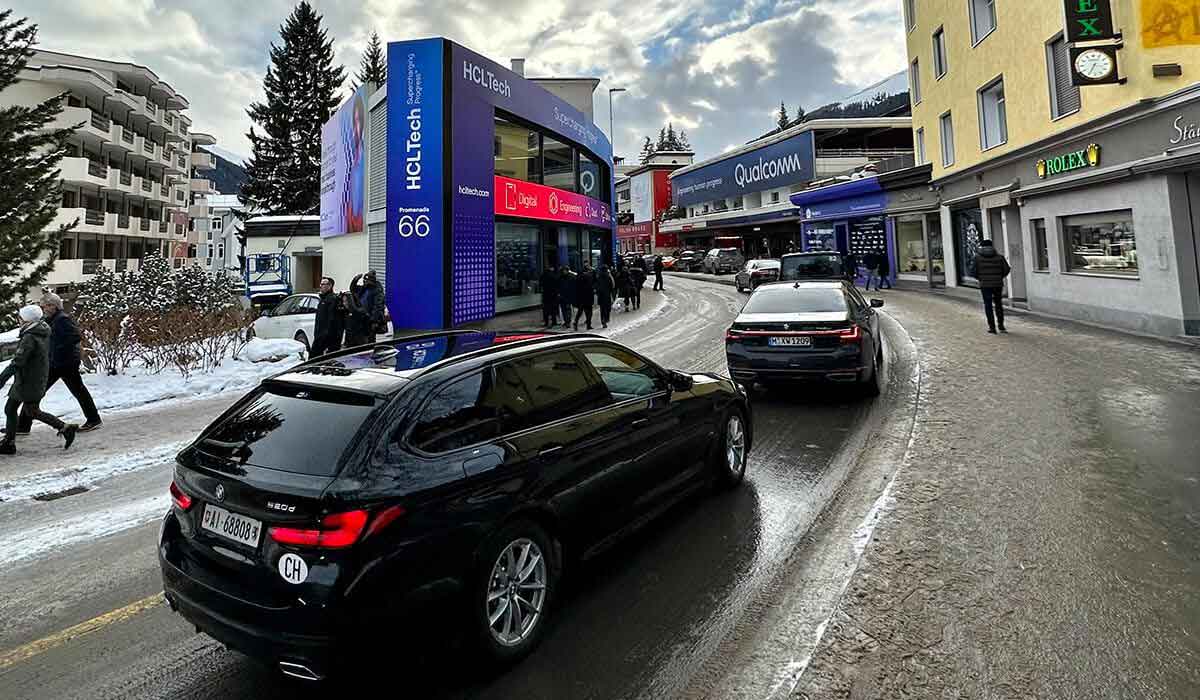 Cars on their way to Davos